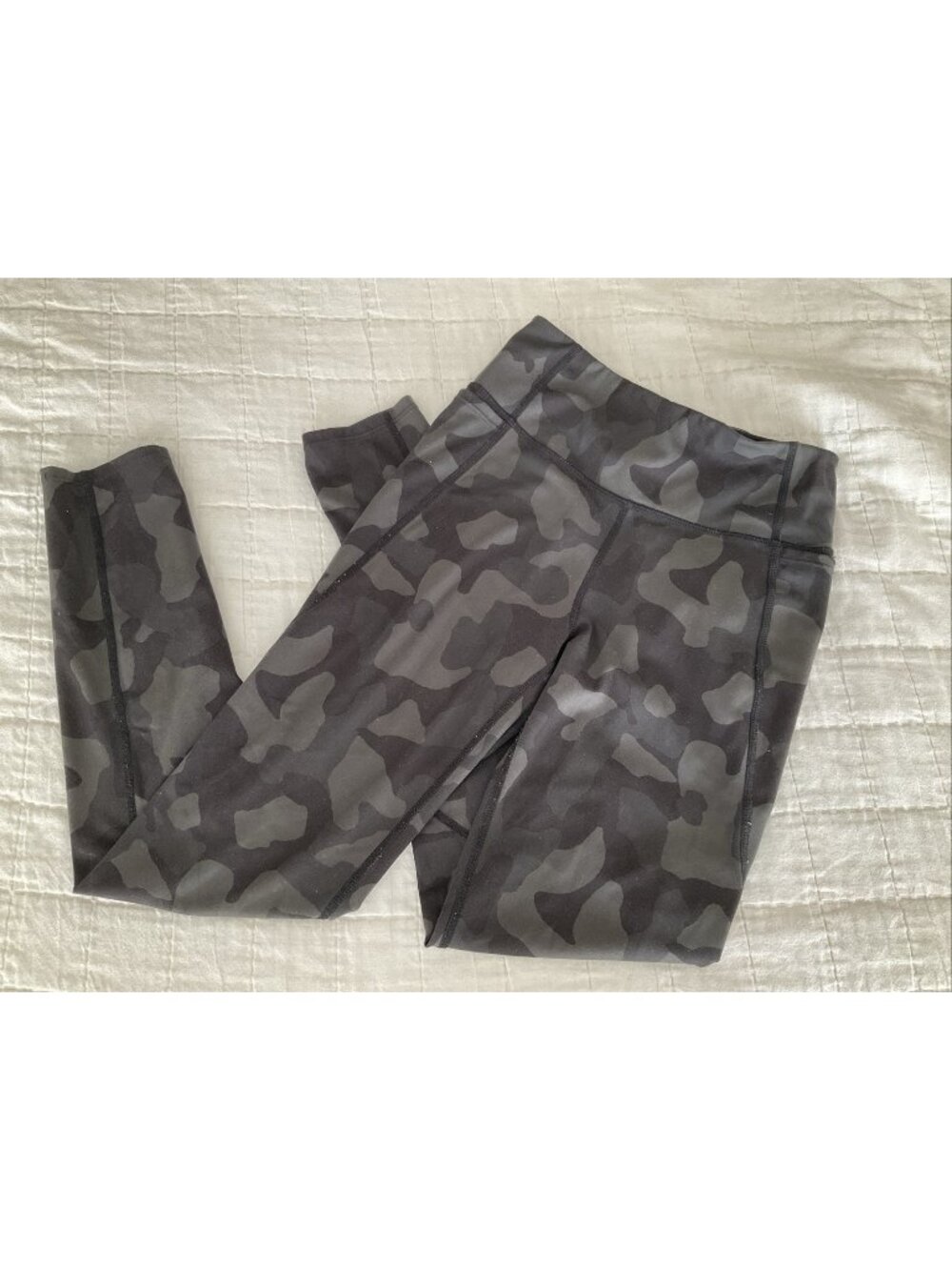 ZELLA Size L (10-12) Girls Camo Stretch Pull On Athletic Compression Leggings
